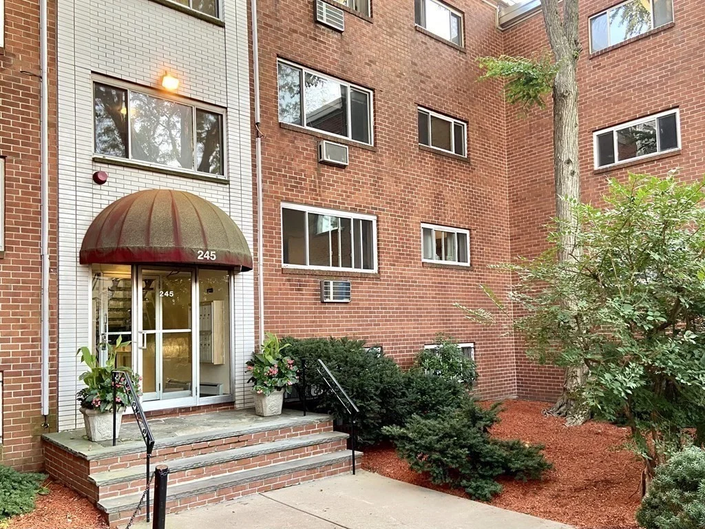 2 bed, 1 bath apartment for rent at 245 Kelton St Unit 22, Brighton — photo 6 of 8