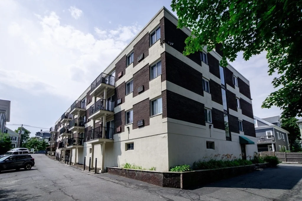 2 bed, 1 bath apartment for rent at 245 Lafayette St Unit 2D, Salem — photo 15 of 17