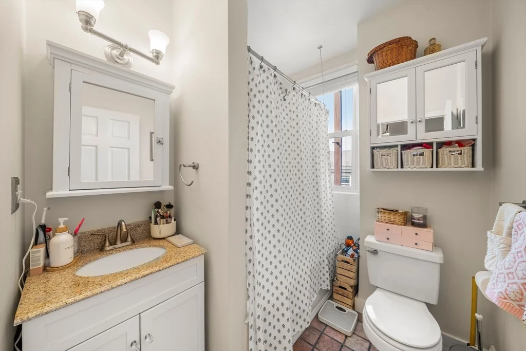 2 bed, 1 bath apartment for rent at 245 West Fifth St Unit 3, South Boston — photo 2 of 9