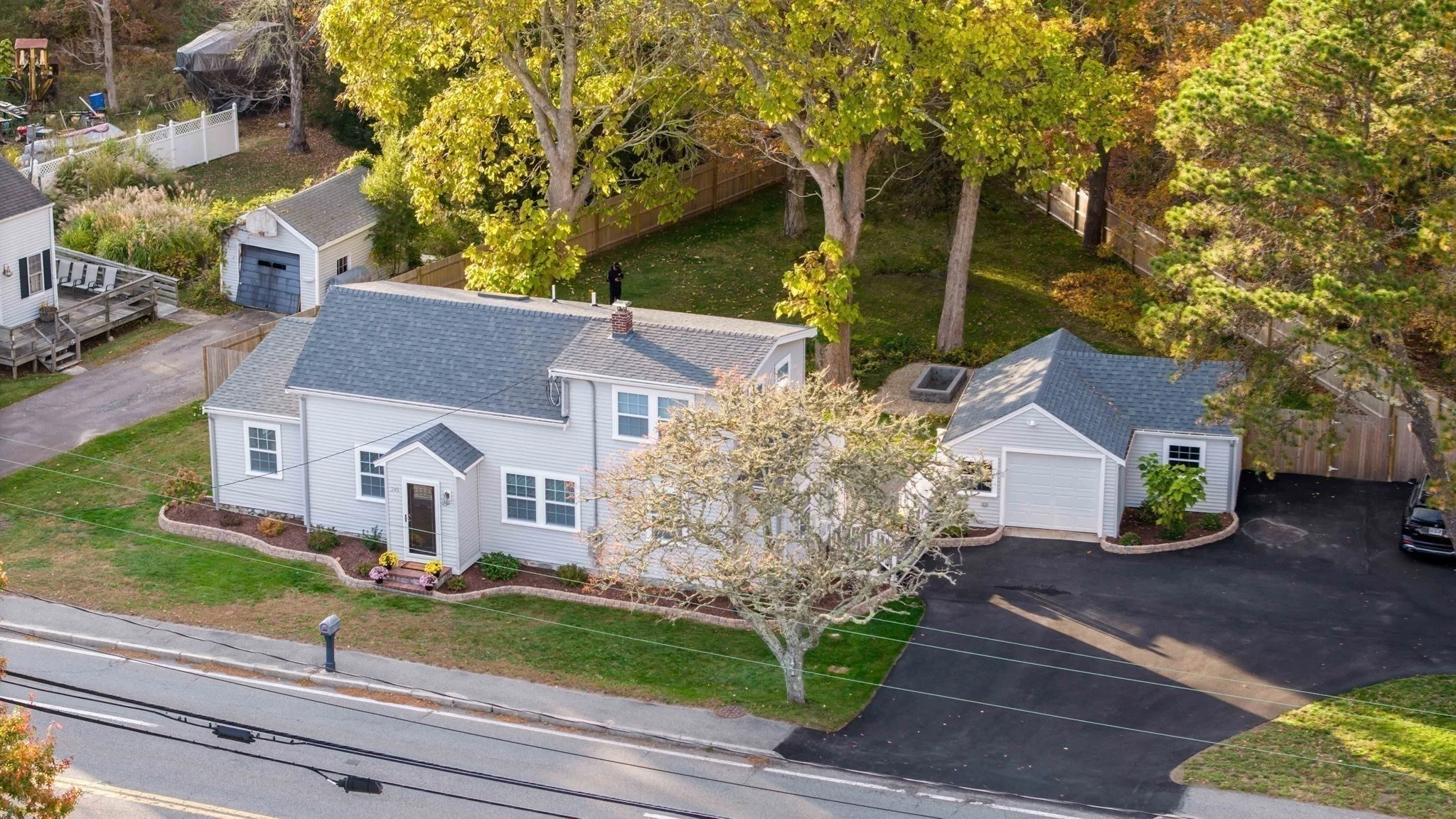 4 bed, 2 bath apartment for rent at 245 Wareham Rd, Marion — photo 1 of 39