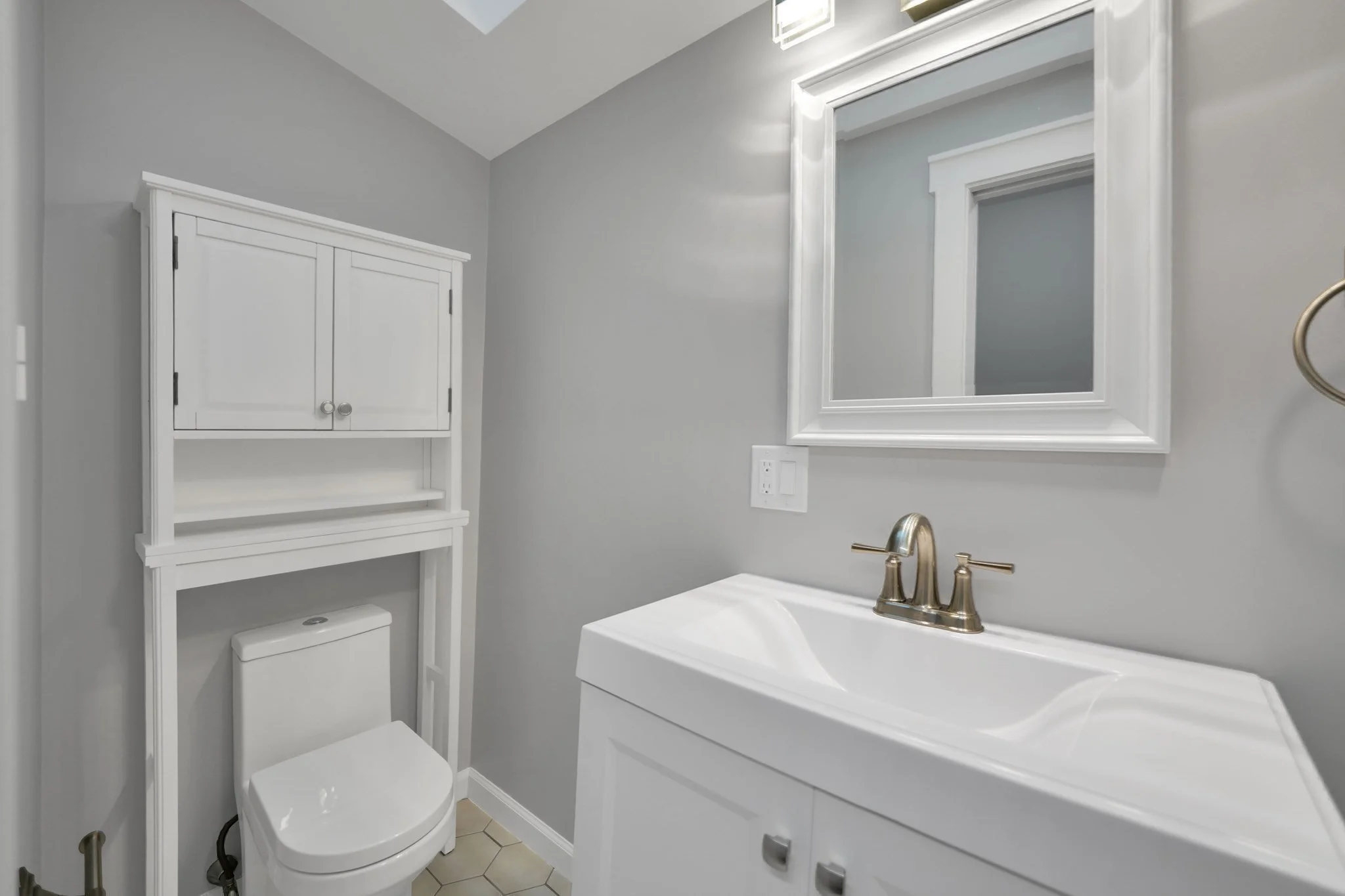4 bed, 2 bath apartment for rent at 245 Wareham Rd, Marion — photo 26 of 39
