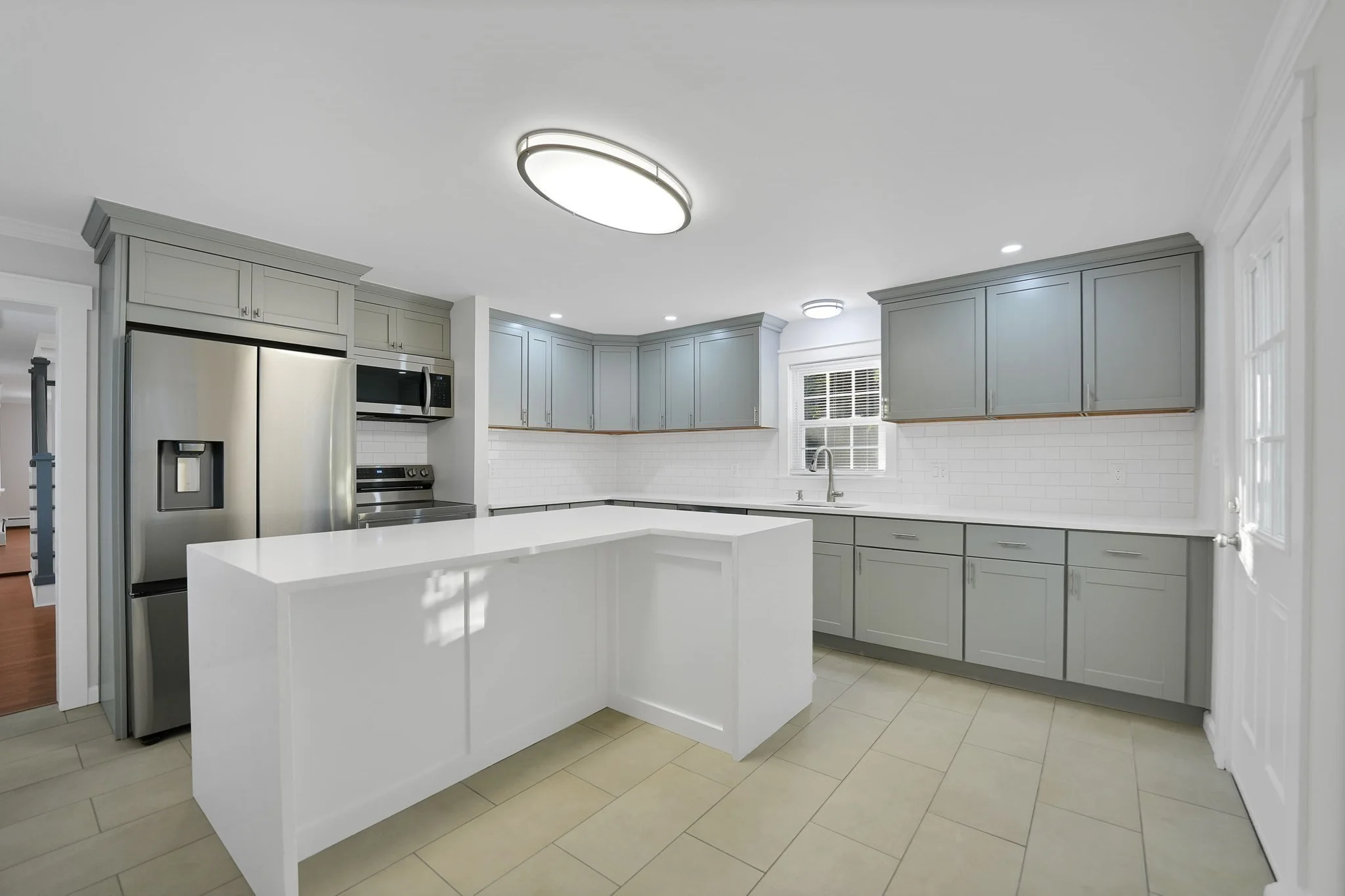 4 bed, 2 bath apartment for rent at 245 Wareham Rd, Marion — photo 5 of 39
