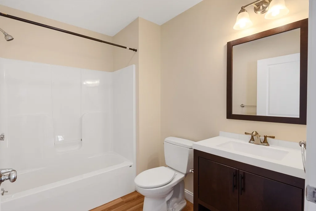 2 bed, 2 bath apartment for rent at 245 Willard St Unit 5, West Quincy — photo 9 of 11