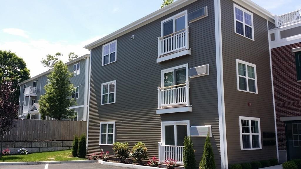 2 bed, 2 bath apartment for rent at 245 Willard St Unit 6, West Quincy — photo 2 of 10