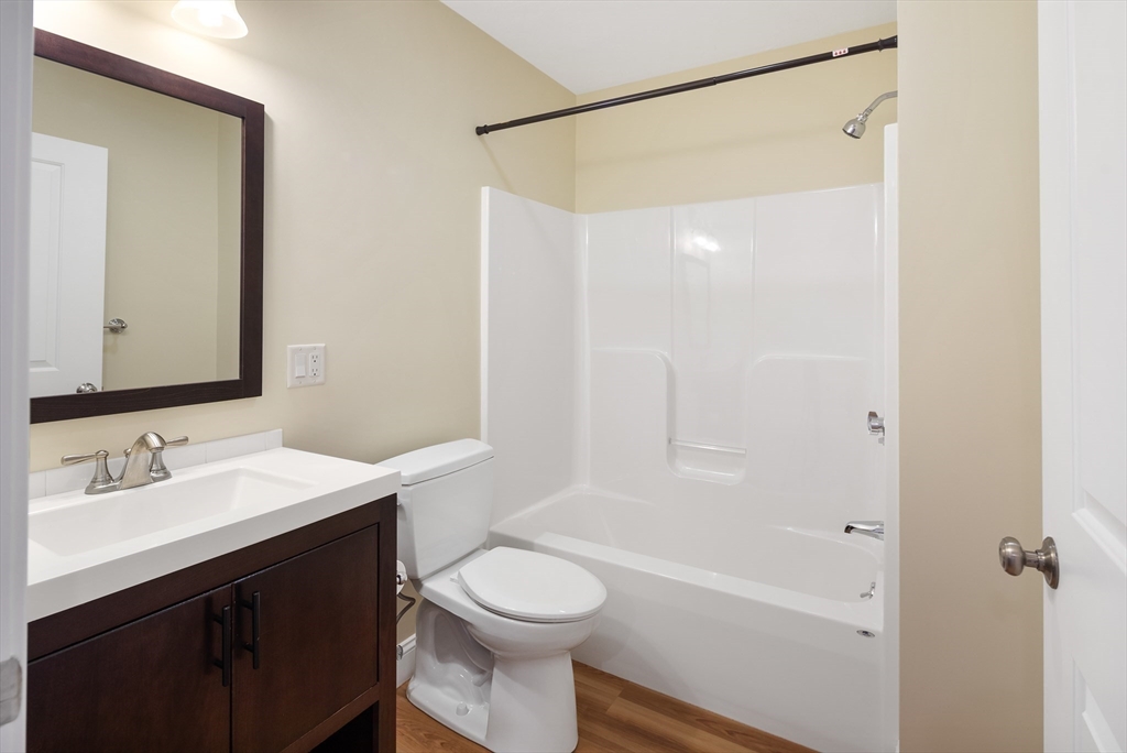 2 bed, 2 bath apartment for rent at 245 Willard St Unit 6, West Quincy — photo 7 of 10