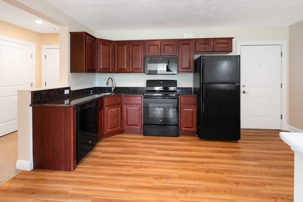 2 bed, 2 bath apartment for rent at 245 Willard St Unit 6, West Quincy — photo 4 of 10
