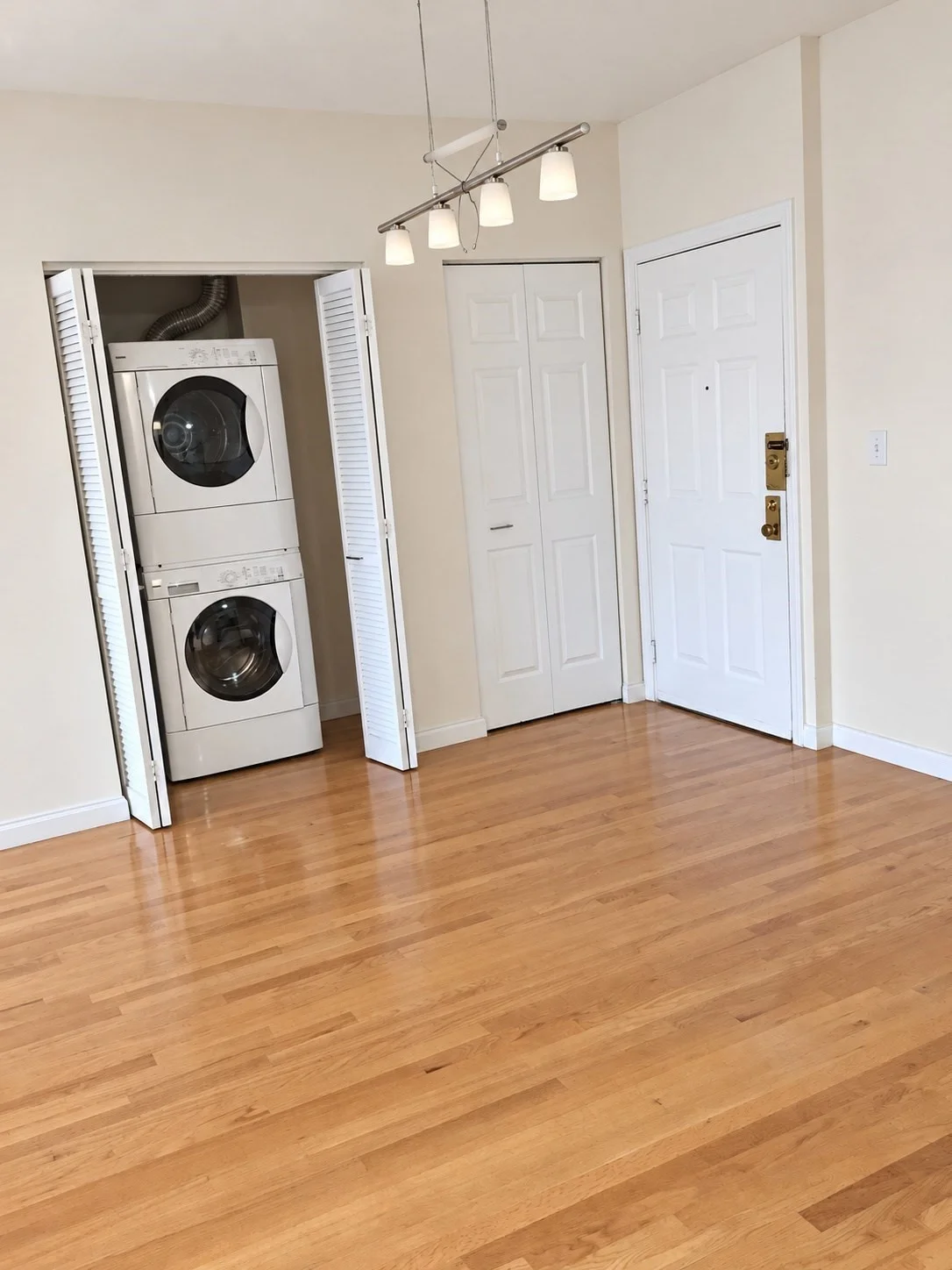 2 bed, 2 bath apartment for rent at 2456-2460 Massachusetts Ave Unit 204, North Cambridge — photo 7 of 19