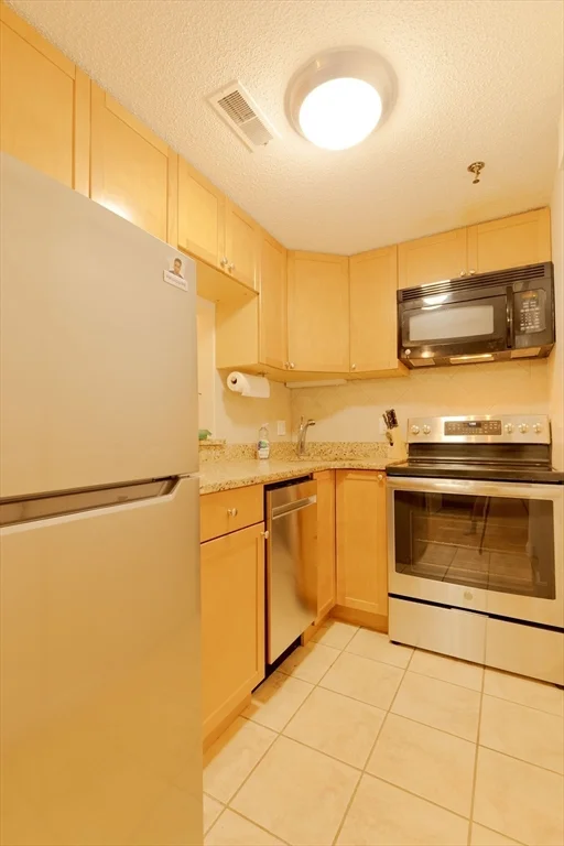 1 bed, 1 bath apartment for rent at 2456 Massachusetts Ave Unit 104, North Cambridge — photo 15 of 25