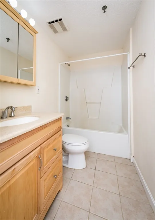 2 bed, 2 bath apartment for rent at 2456 Massachusetts Ave Unit 401, North Cambridge — photo 10 of 19
