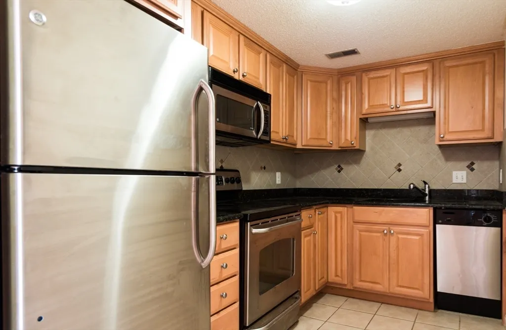 2 bed, 2 bath apartment for rent at 2456 Massachusetts Ave Unit 401, North Cambridge — photo 7 of 19