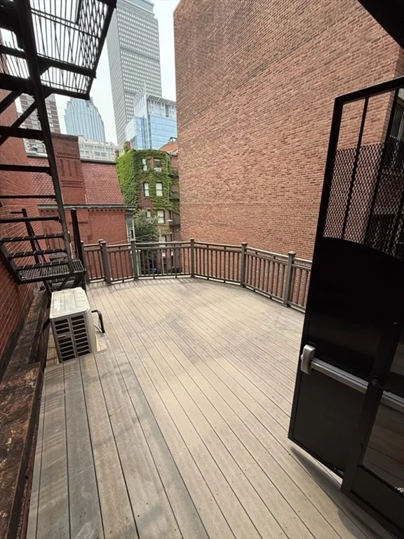 3 bed, 2 bath apartment for rent at 246 Commonwealth Ave Unit 3, Back Bay — photo 4 of 11