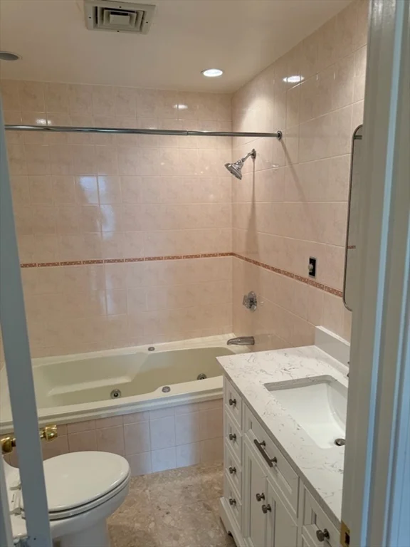 3 bed, 2 bath apartment for rent at 246 Commonwealth Ave Unit 3, Back Bay — photo 8 of 11