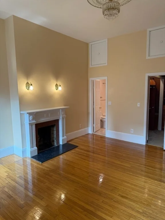 3 bed, 2 bath apartment for rent at 246 Commonwealth Ave Unit 3, Back Bay — photo 7 of 11