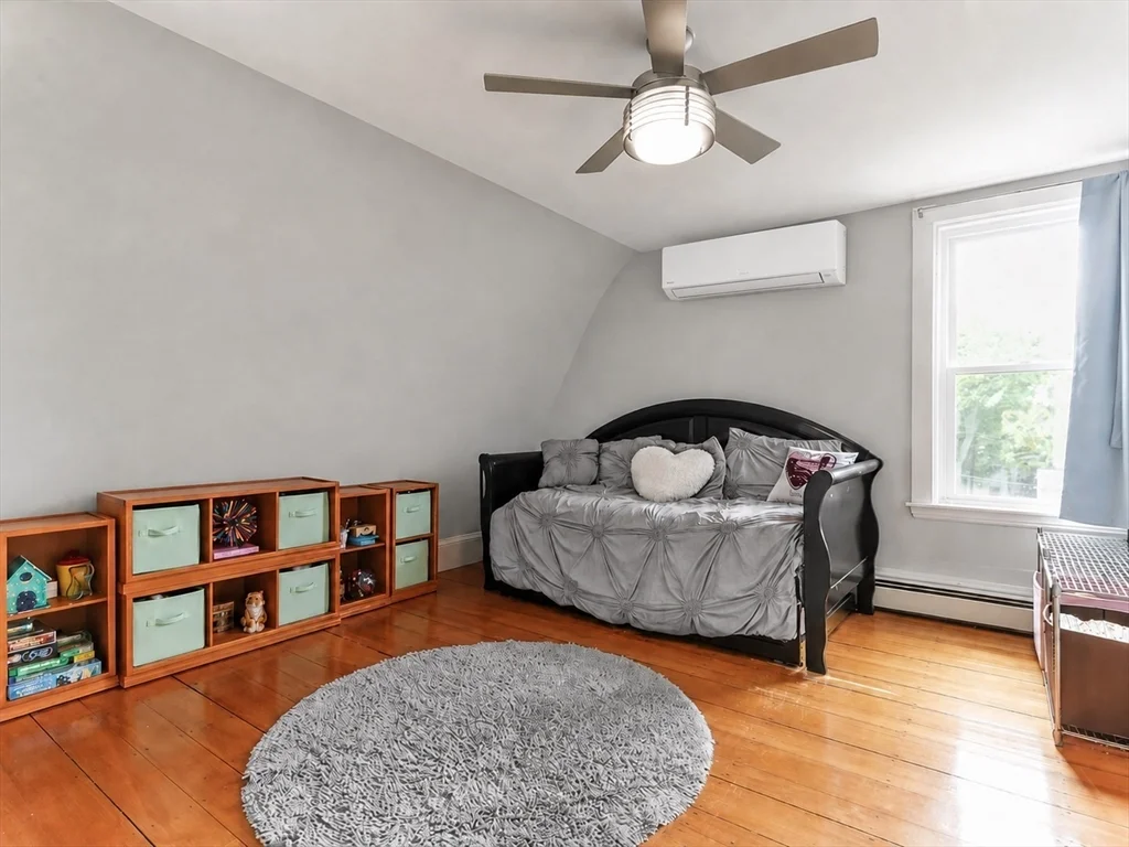 3 bed, 2 bath apartment for rent at 246 Cypress St Unit 4, Brookline — photo 23 of 33