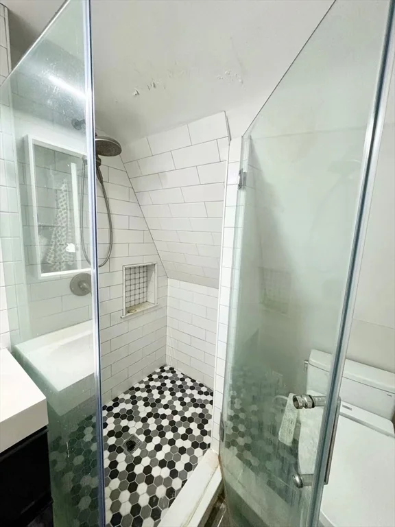 3 bed, 2 bath apartment for rent at 246 Cypress St Unit 4, Brookline — photo 19 of 33