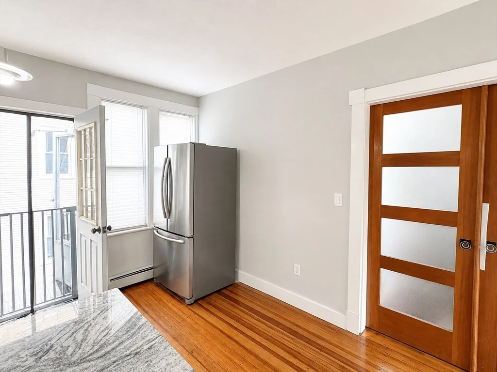 3 bed, 2 bath apartment for rent at 246 Cypress St Unit 4, Brookline — photo 10 of 33