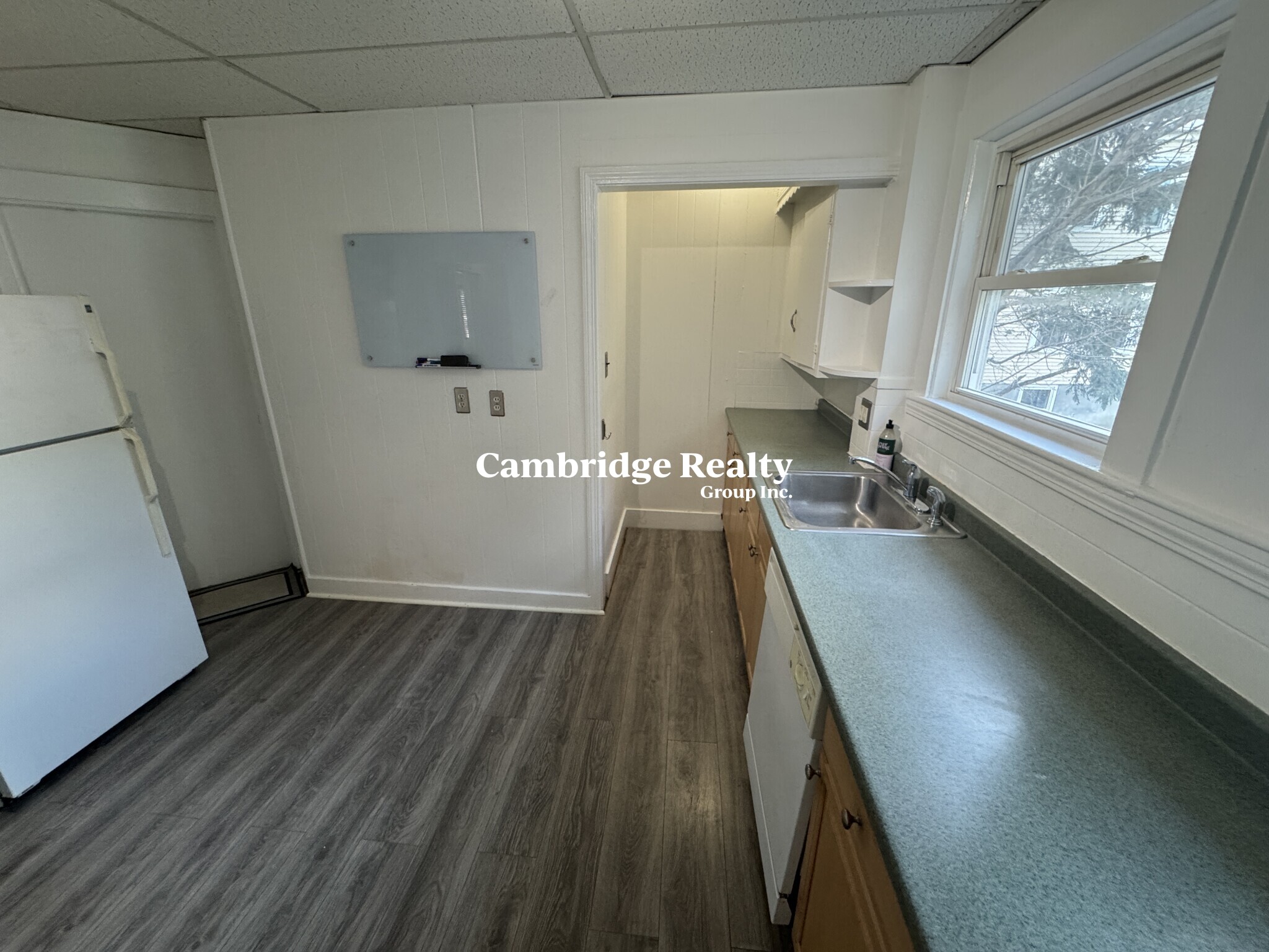 3 bed, 1 bath apartment for rent at 246 Highland Ave Unit 2T, Powder House Square — photo 3 of 22