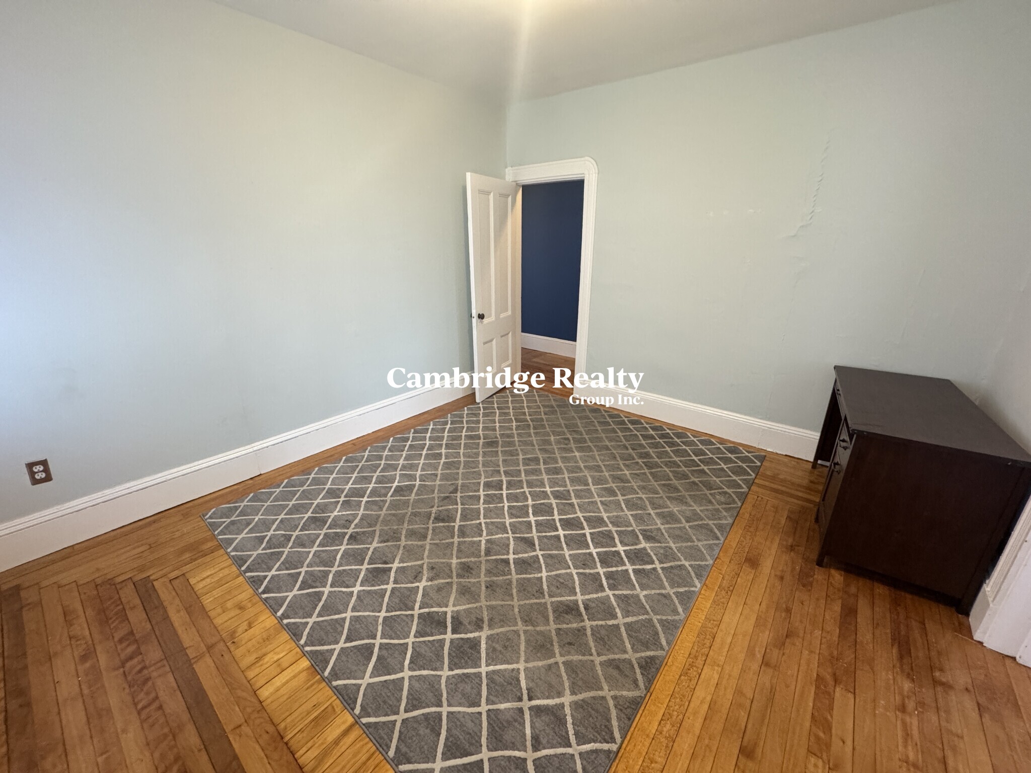 3 bed, 1 bath apartment for rent at 246 Highland Ave Unit 2T, Powder House Square — photo 7 of 22