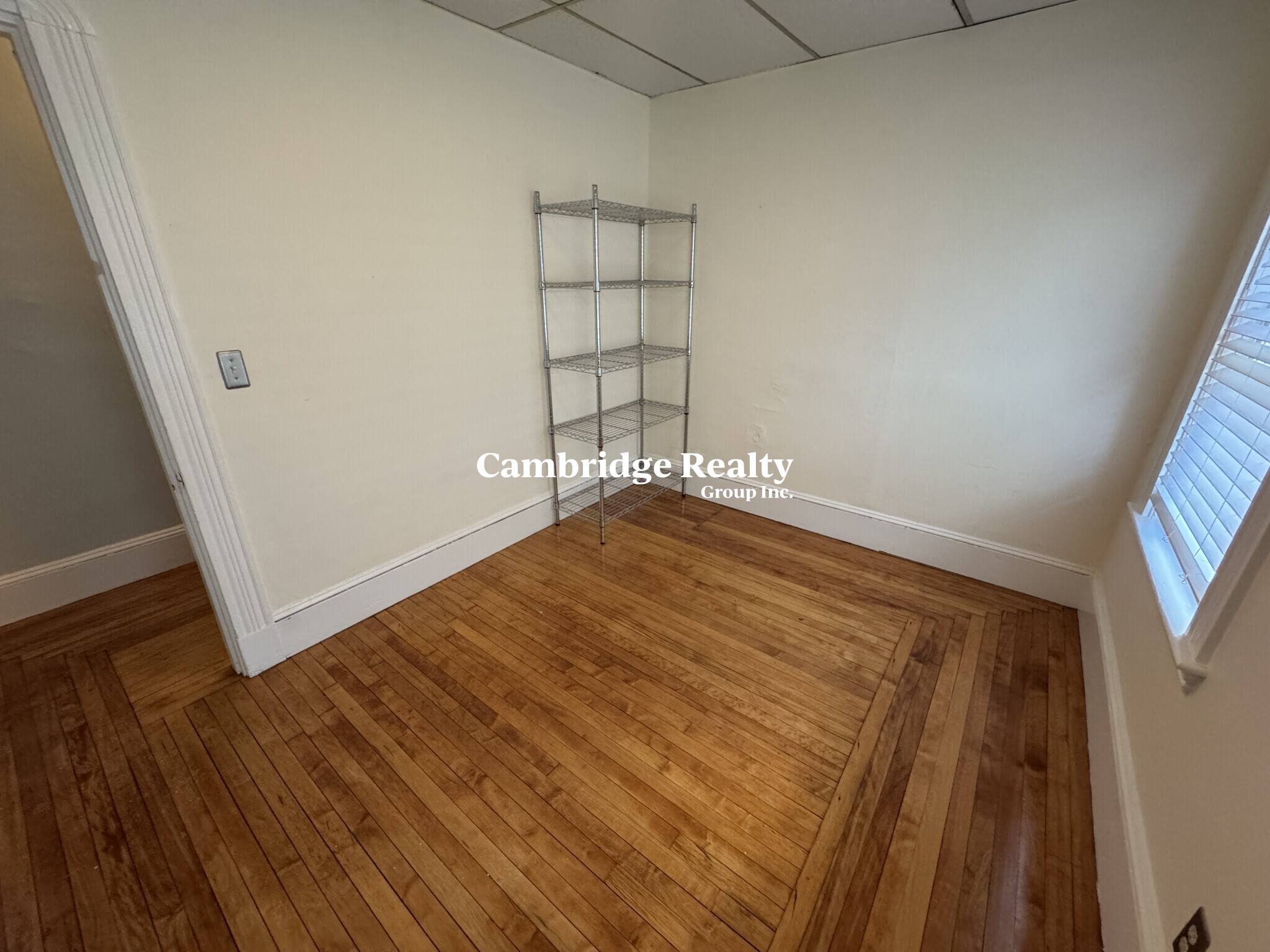3 bed, 1 bath apartment for rent at 246 Highland Ave Unit 2T, Powder House Square — photo 6 of 22