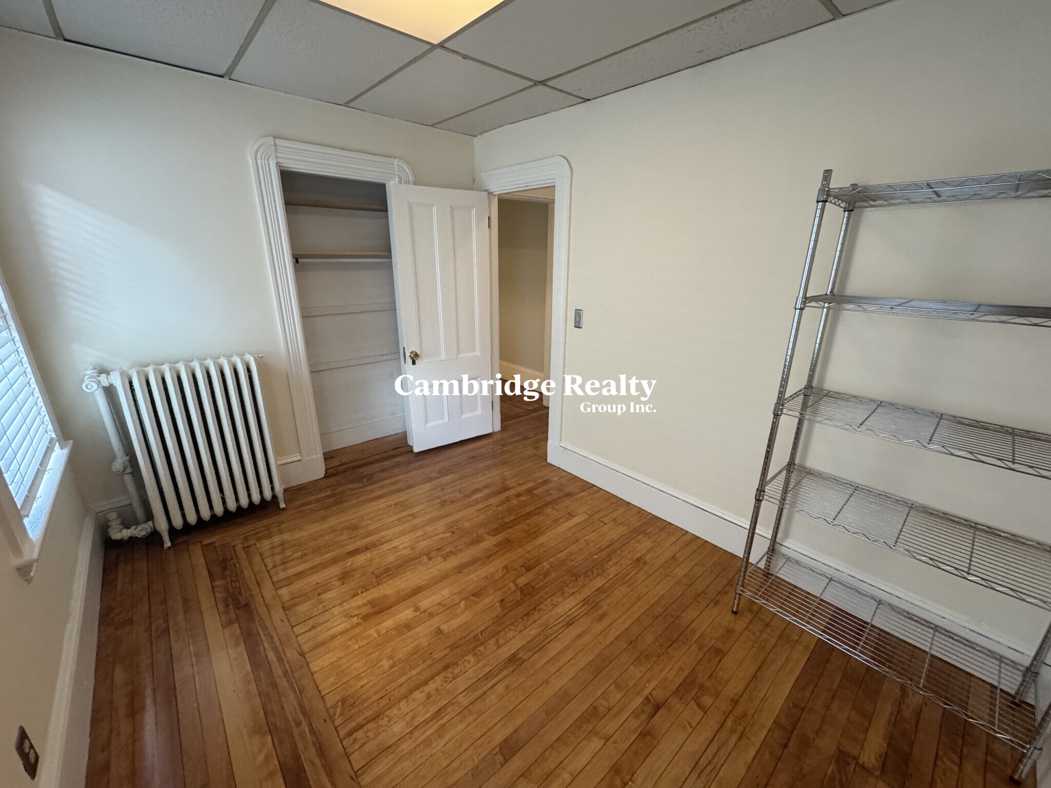 3 bed, 1 bath apartment for rent at 246 Highland Ave Unit 2T, Powder House Square — photo 5 of 22