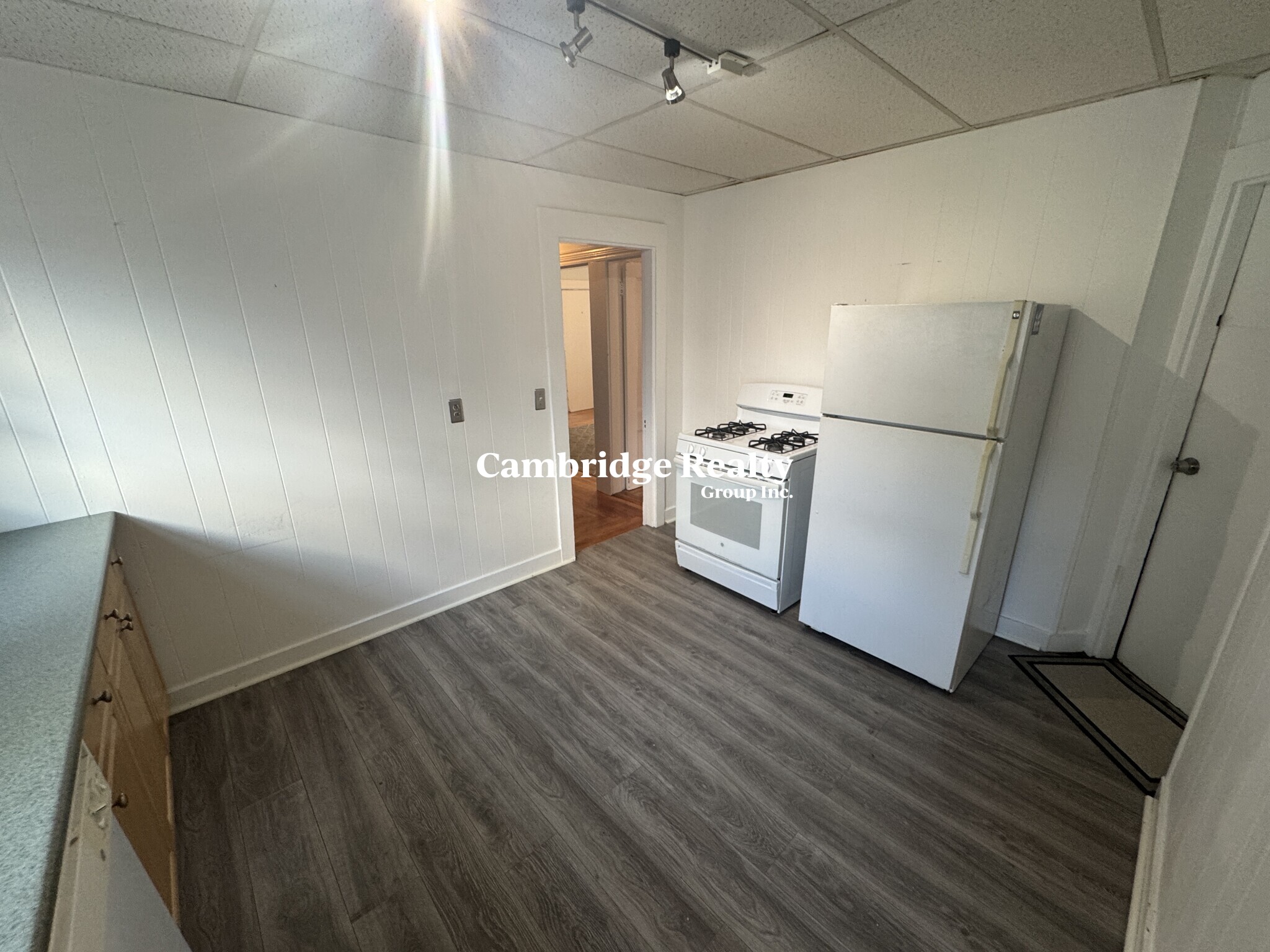 3 bed, 1 bath apartment for rent at 246 Highland Ave Unit 2T, Powder House Square — photo 4 of 22