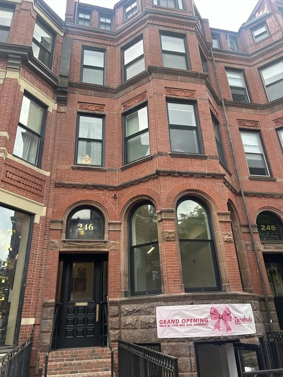 2 bed, 1 bath apartment for rent at 246 Newbury Unit 1, Back Bay — photo 17 of 17