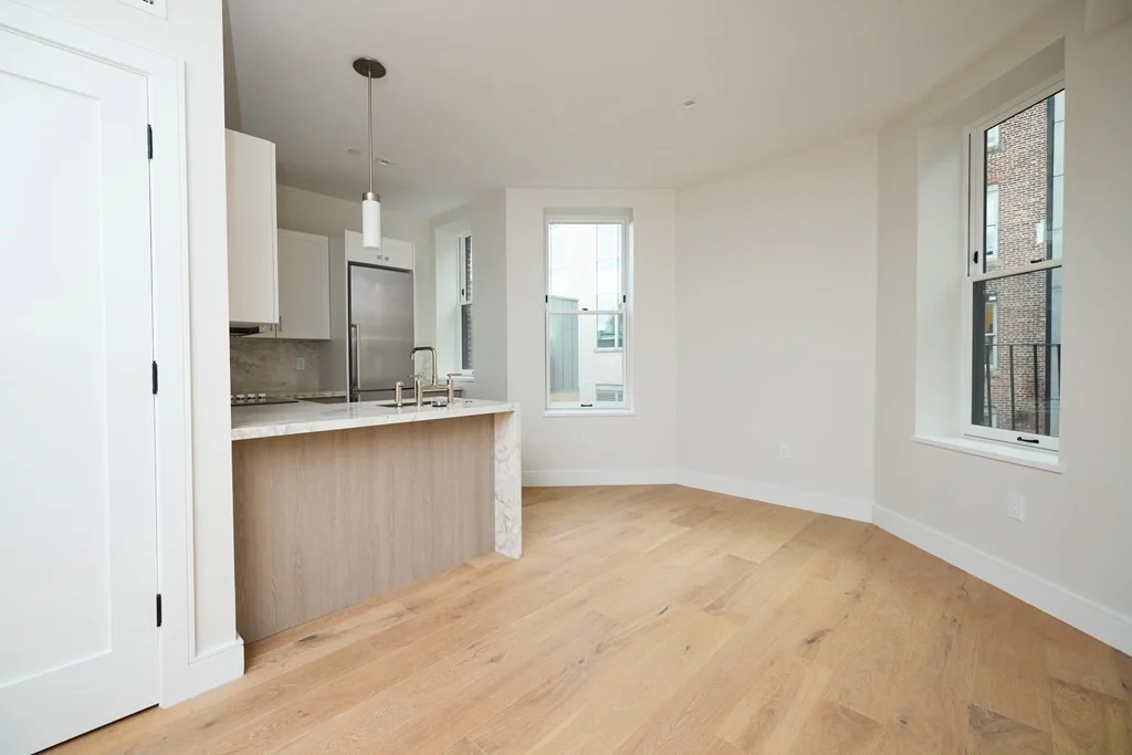 1 bed, 1 bath apartment for rent at 246 Newbury Unit 2, Back Bay — photo 3 of 10