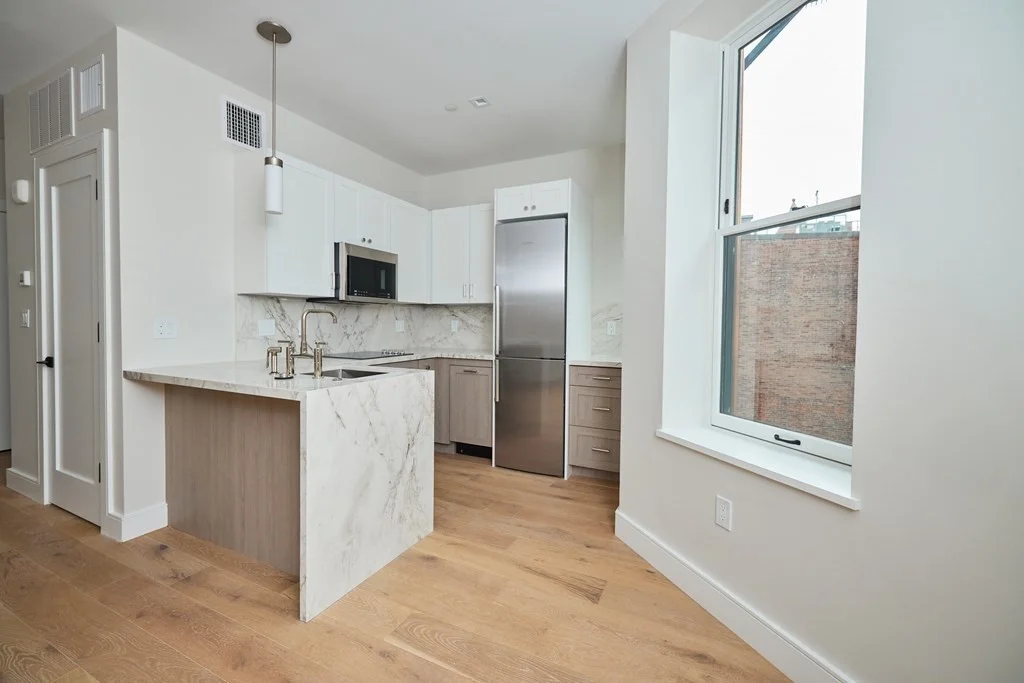 1 bed, 1 bath apartment for rent at 246 Newbury Unit 2, Back Bay — photo 5 of 10