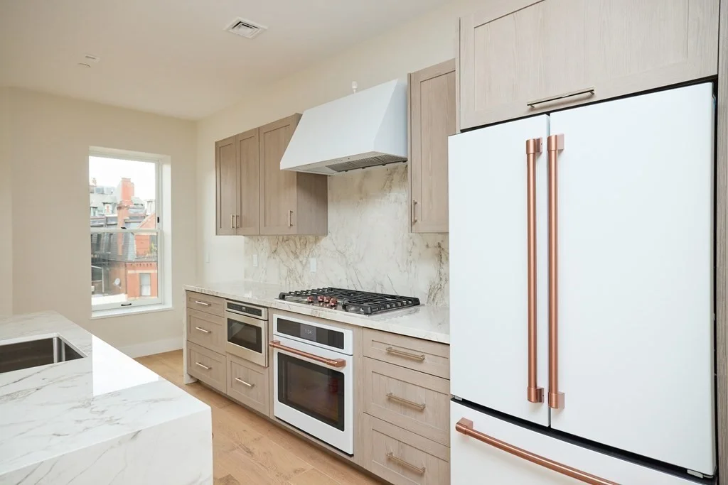 3 bed, 2 bath apartment for rent at 246 Newbury Unit PH, Back Bay