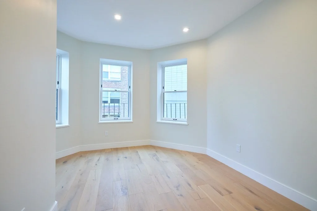 3 bed, 2 bath apartment for rent at 246 Newbury Unit PH, Back Bay — photo 9 of 33