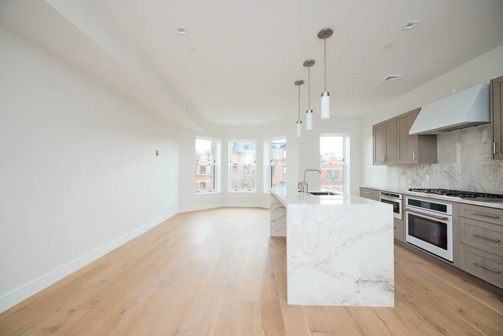 3 bed, 2 bath apartment for rent at 246 Newbury Unit PH, Back Bay — photo 2 of 33
