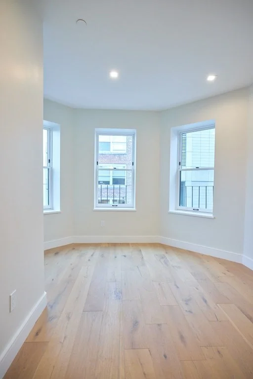 3 bed, 2 bath apartment for rent at 246 Newbury Unit PH, Back Bay — photo 10 of 33