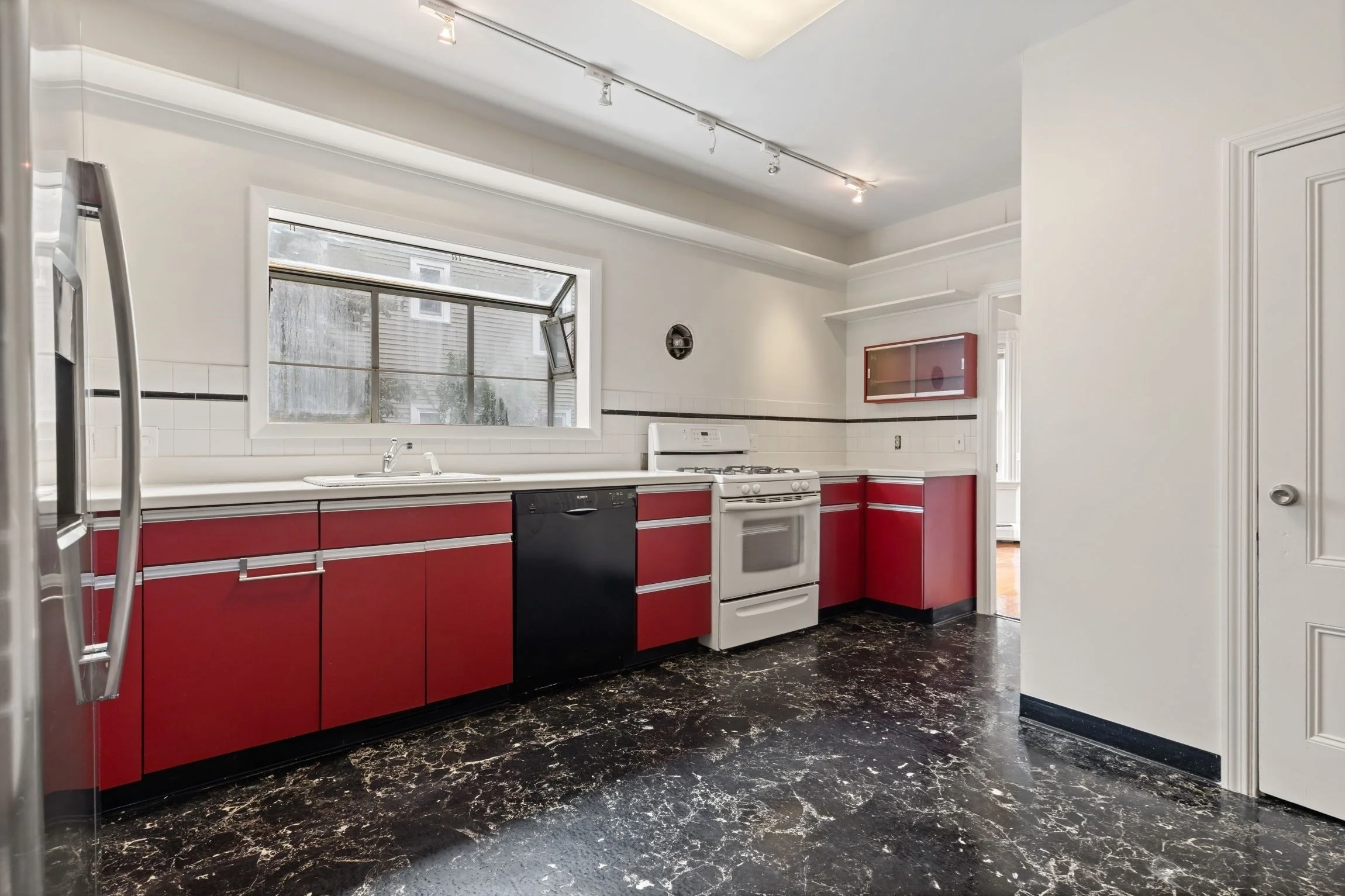 2 bed, 1 bath apartment for rent at 247-249 Park St Unit 1, Dorchester — photo 5 of 27