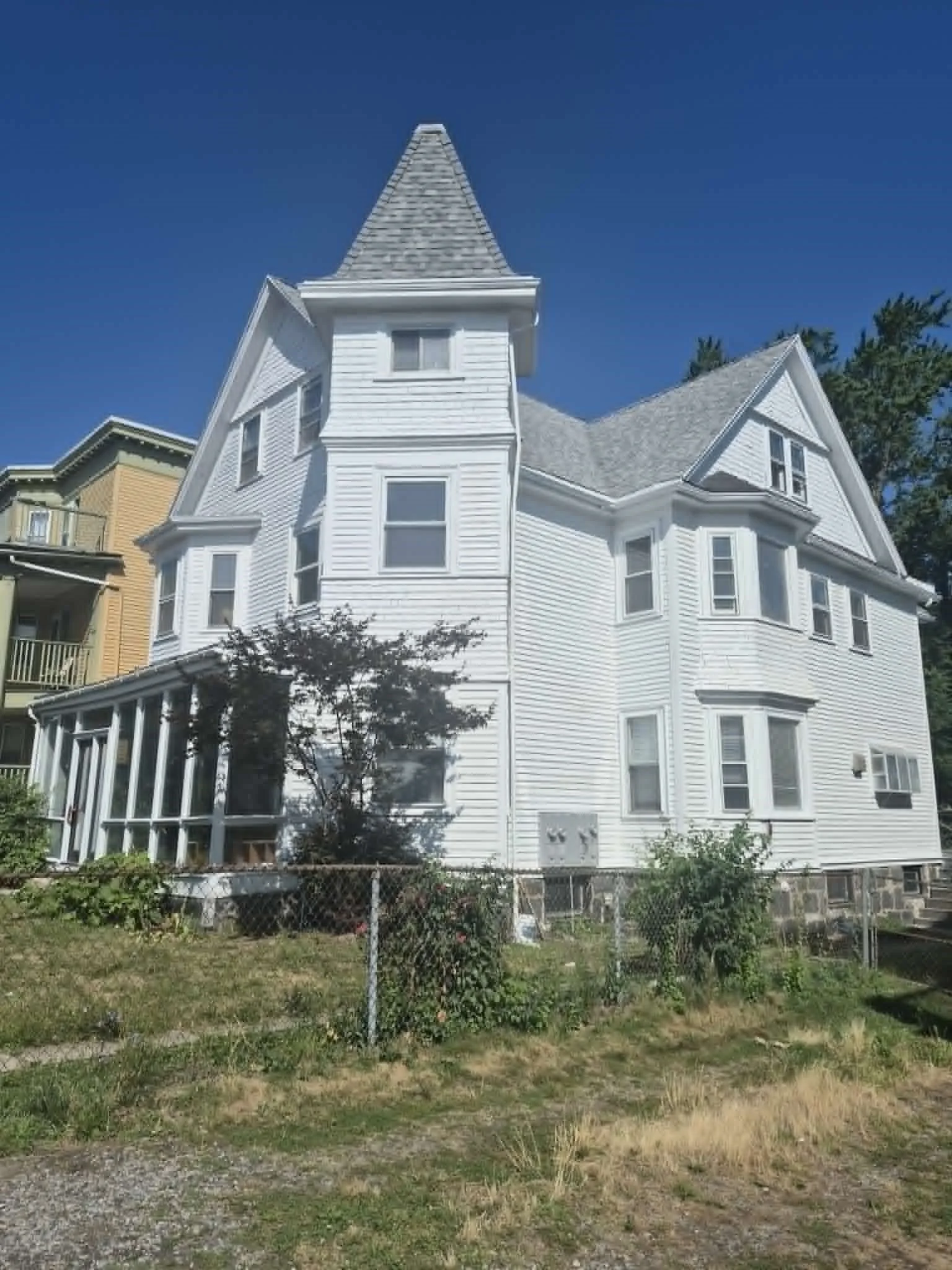 3 bed, 1 bath apartment for rent at 247-249 Park St Unit 2, Dorchester