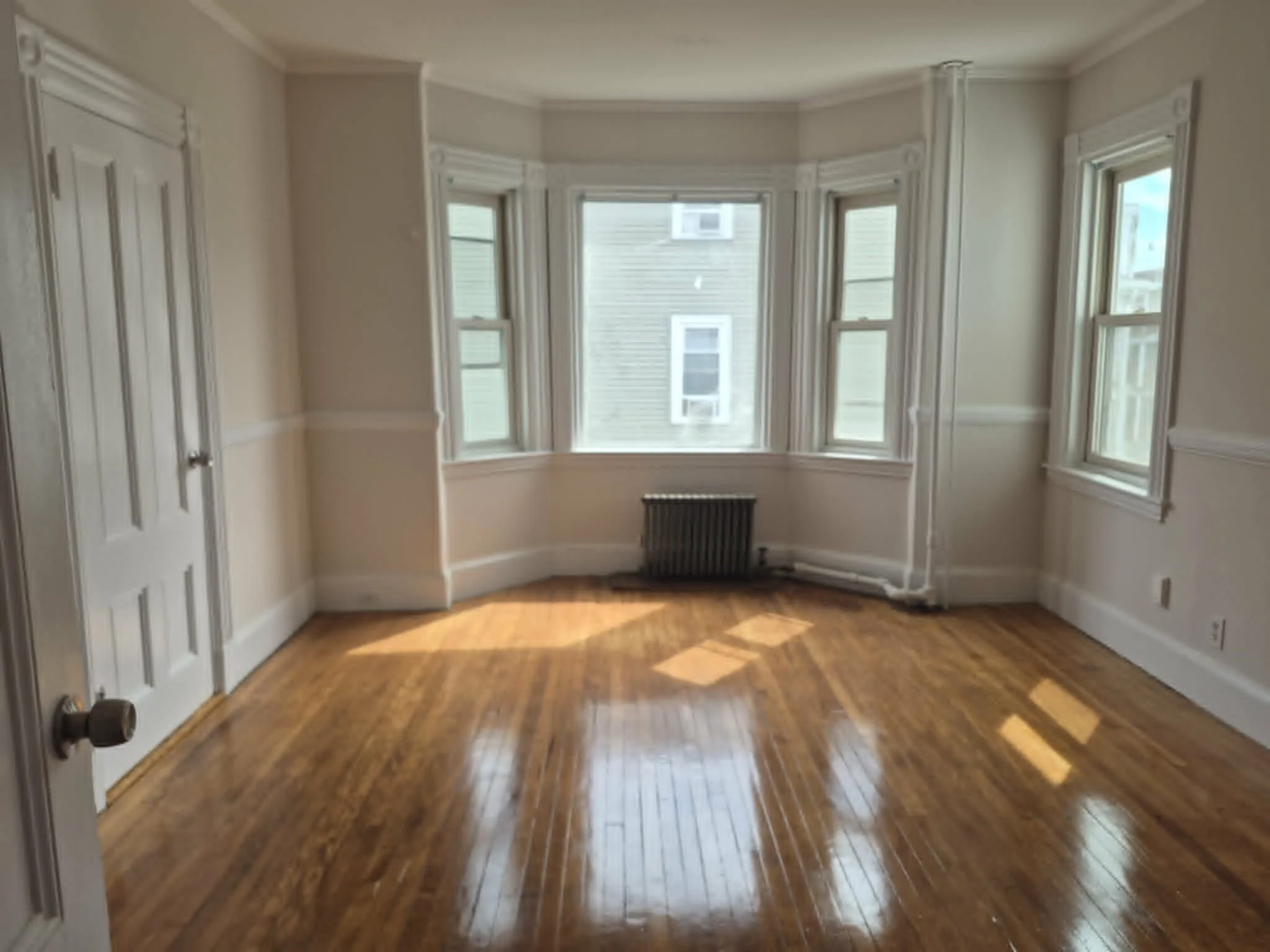 3 bed, 1 bath apartment for rent at 247-249 Park St Unit 2, Dorchester — photo 7 of 13