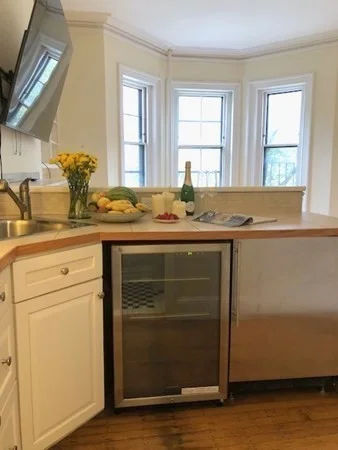 Studio bed, 1 bath apartment for rent at 247 Beacon St Unit 3, Back Bay — photo 8 of 14