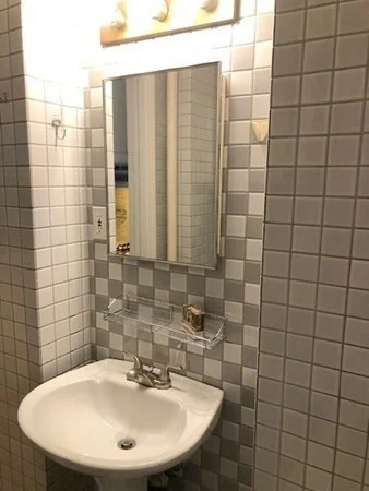 Studio bed, 1 bath apartment for rent at 247 Beacon St Unit 3, Back Bay — photo 12 of 14