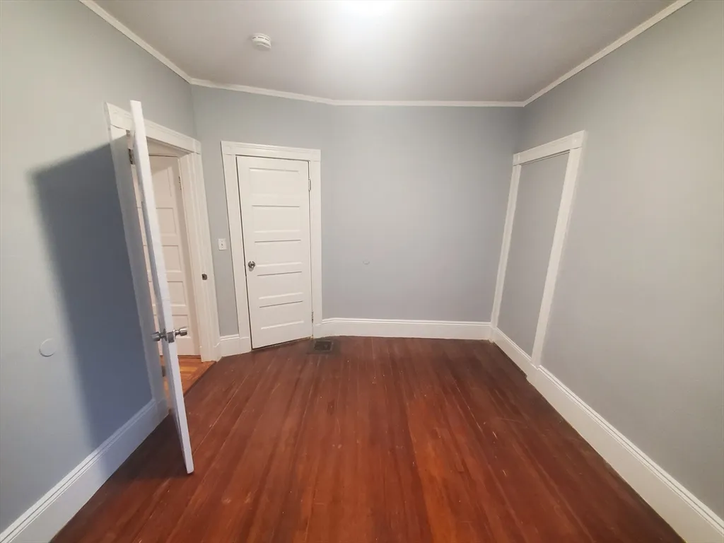 3 bed, 1 bath apartment for rent at 247 Boston St Unit 1, Dorchester — photo 6 of 17