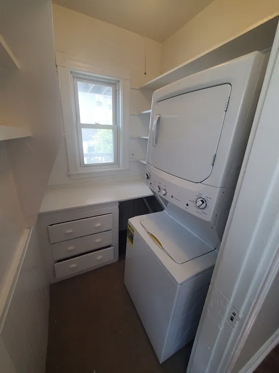 3 bed, 1 bath apartment for rent at 247 Boston St Unit 1, Dorchester — photo 4 of 17