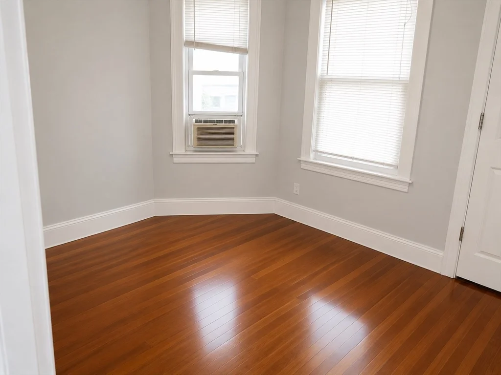 3 bed, 1 bath apartment for rent at 247 Boston St Unit 3, Dorchester — photo 8 of 10