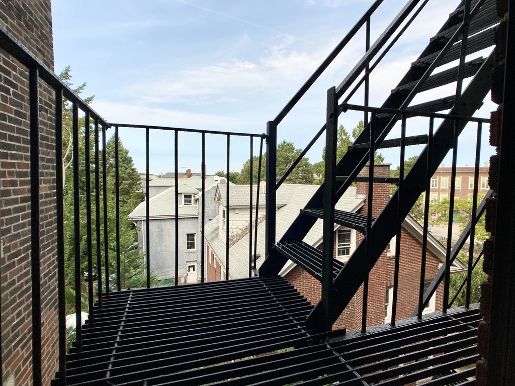 Studio bed, 1 bath apartment for rent at 247 Chestnut Hill Ave Unit 3, Brighton — photo 6 of 8
