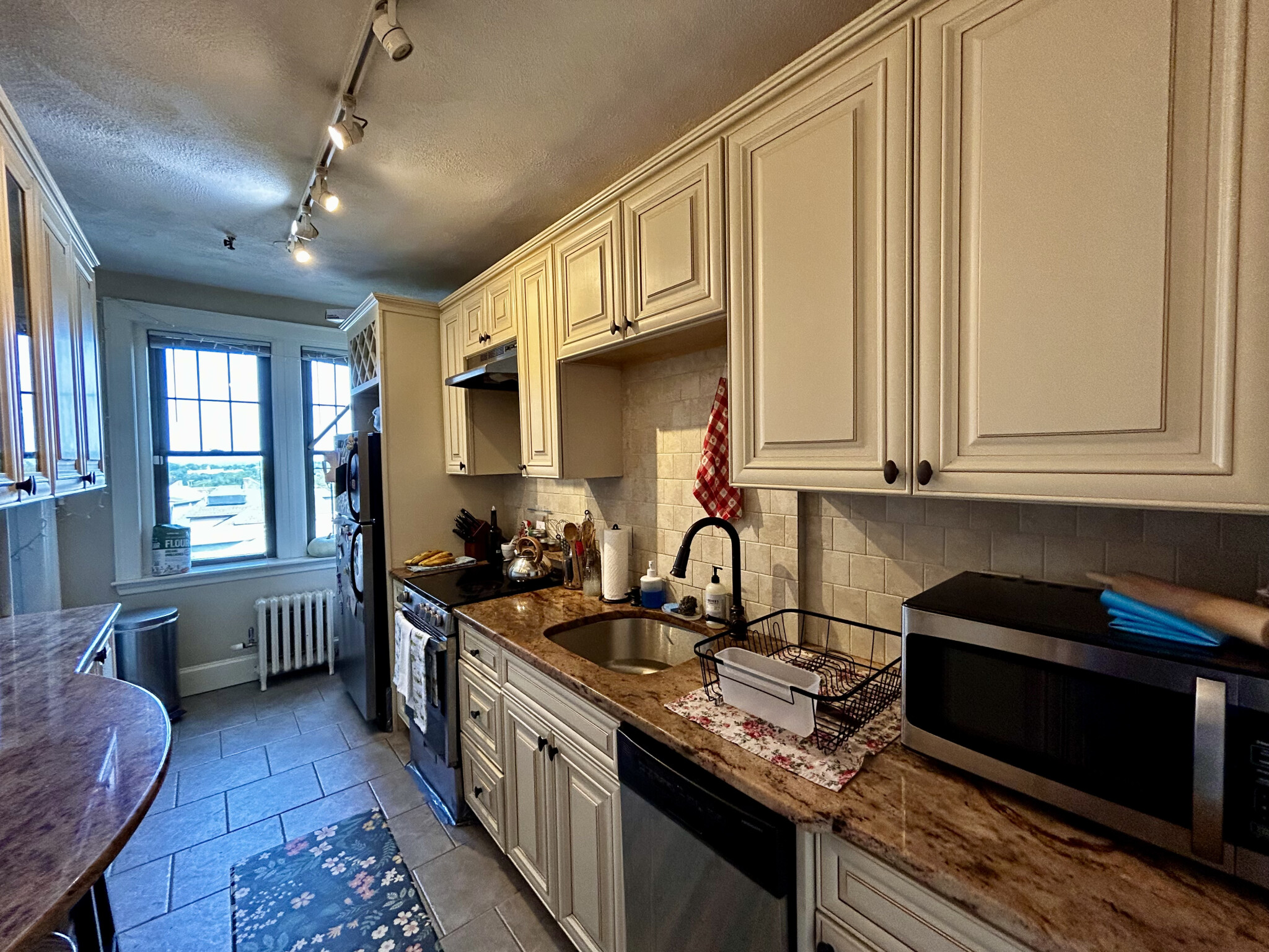 1 bed, 1 bath apartment for rent at 247 Chestnut Hill Ave Unit 55, Brighton — photo 7 of 8