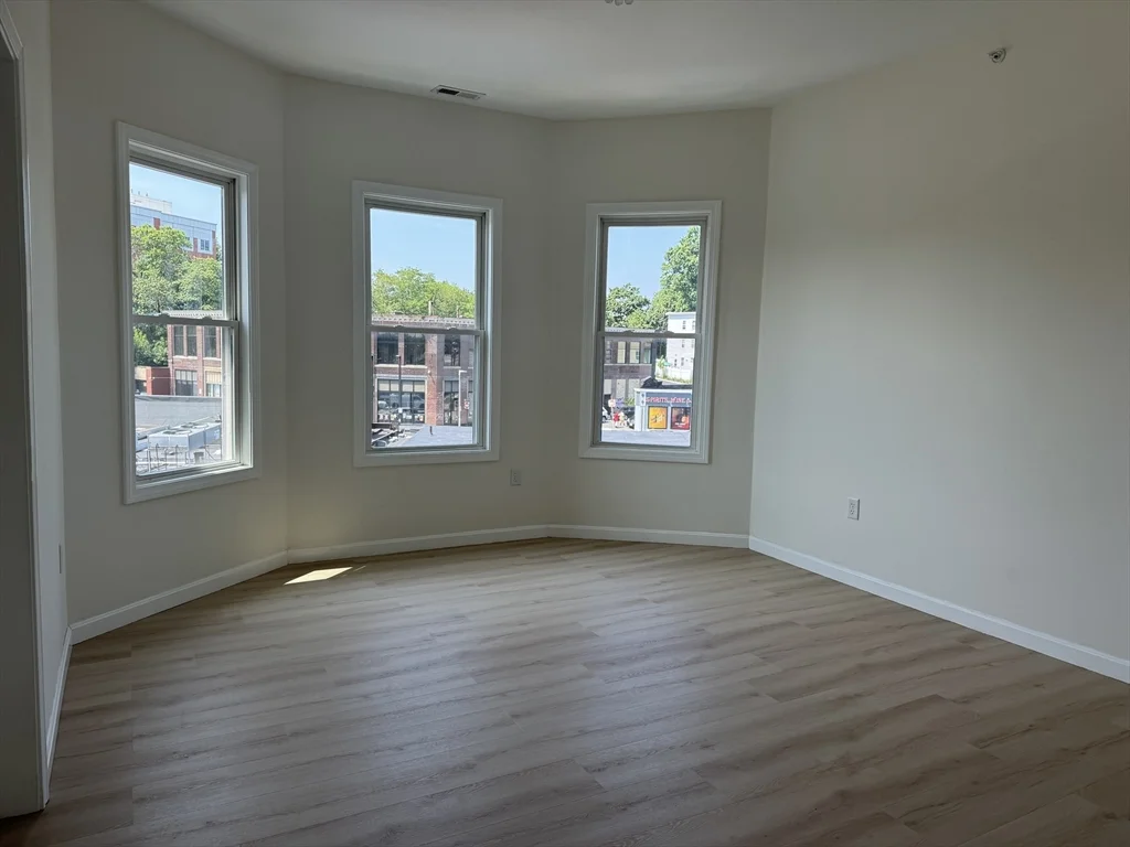 4 bed, 2 bath apartment for rent at 247 Harvard St Unit 3, Dorchester — photo 6 of 10