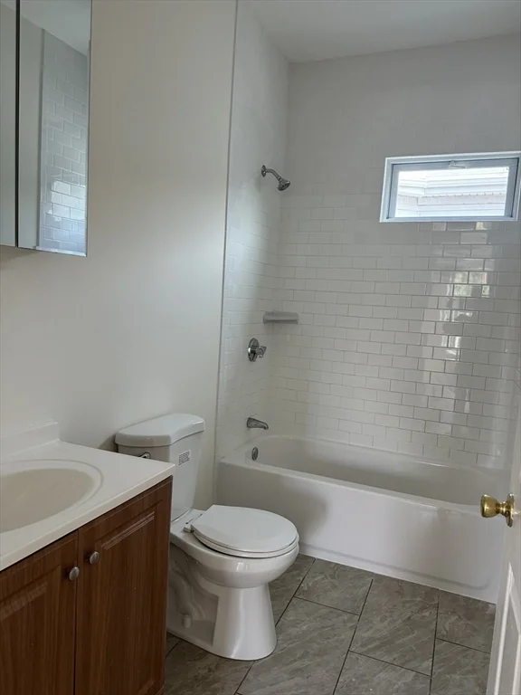 4 bed, 2 bath apartment for rent at 247 Harvard St Unit 3, Dorchester — photo 5 of 10