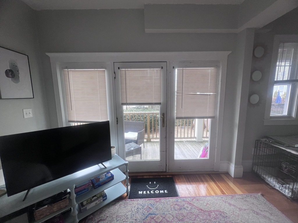 4 bed, 2 bath apartment for rent at 247 L St Unit 1, South Boston — photo 9 of 23
