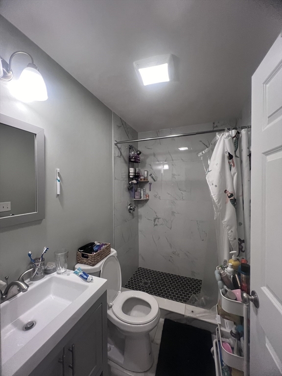 4 bed, 2 bath apartment for rent at 247 L St Unit 1, South Boston — photo 11 of 23