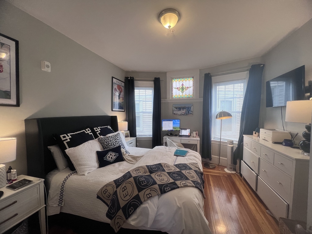 4 bed, 2 bath apartment for rent at 247 L St Unit 1, South Boston — photo 10 of 23