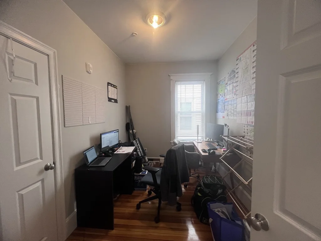 5 bed, 2 bath apartment for rent at 247 L St Unit 2, South Boston — photo 10 of 24