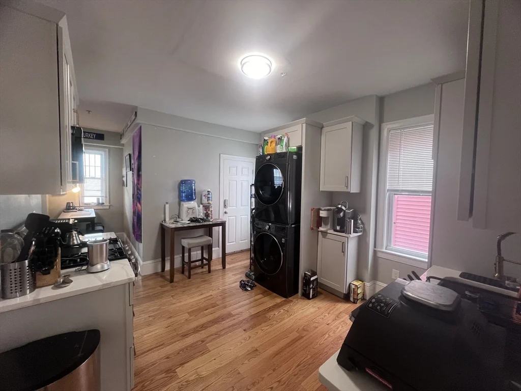 5 bed, 2 bath apartment for rent at 247 L St Unit 2, South Boston — photo 6 of 24