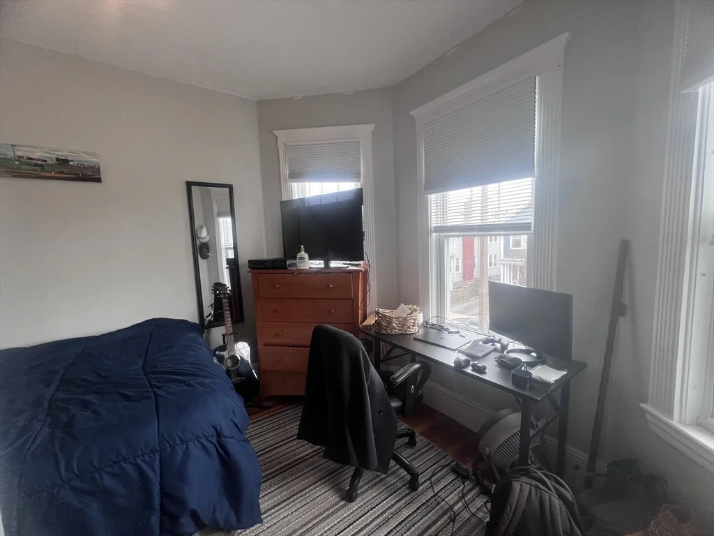 5 bed, 2 bath apartment for rent at 247 L St Unit 2, South Boston — photo 14 of 24